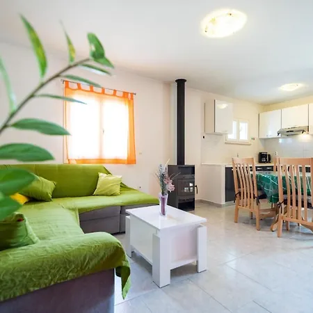 Olive's Garden House *