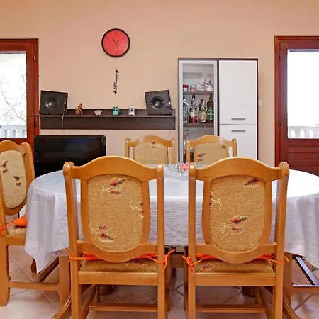 Olive's Garden House *